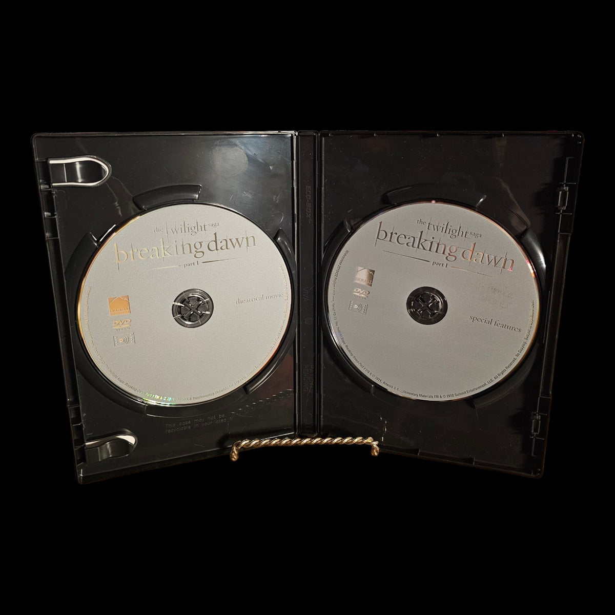 Twilight Saga Breaking Dawn Part 1 (DVD)